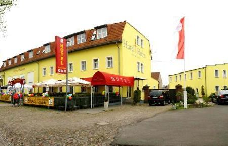 Hotel 4 Hufen Grossziethen Exterior photo